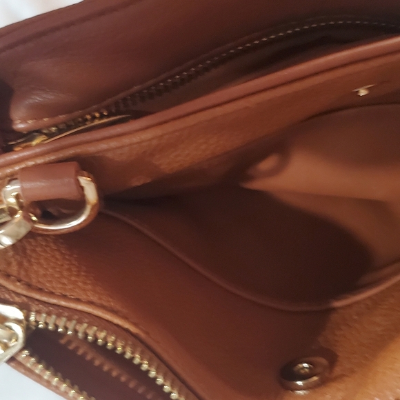 Espe Vegan Brown Faux Leather Crossbody Bag. Two Zipper Pockets, Button Middle. - Picture 5 of 6